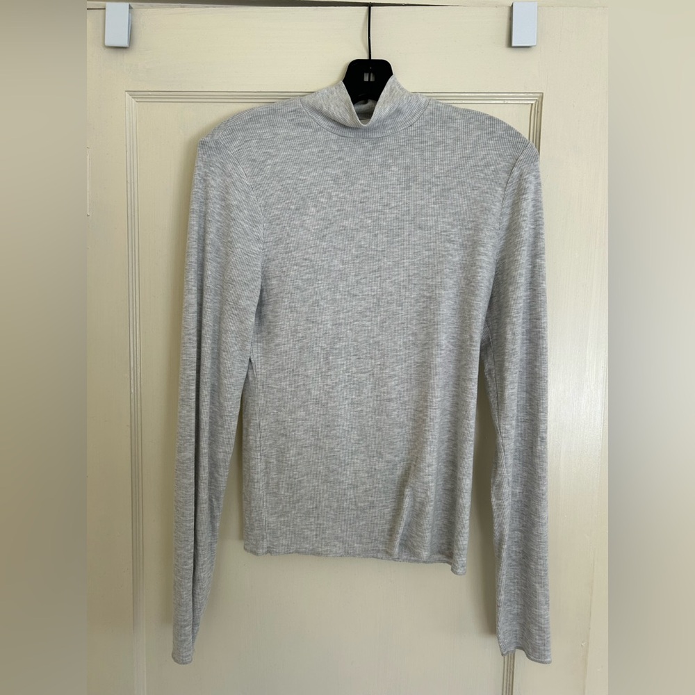 Abercrombie & Fitch Light Gray Turtleneck Sweater